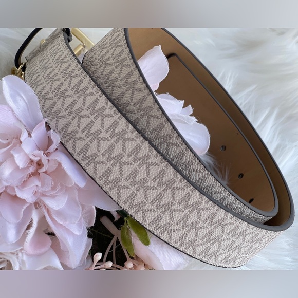 Michael Kors Women's Vanilla Faux Leather Belt - Picture 5 of 11